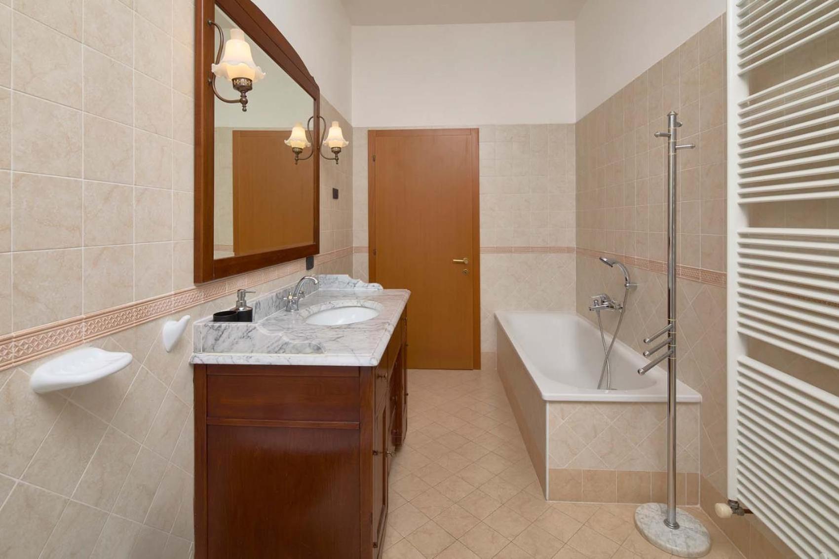 Appartamento Ania Vista Castello 텐노 외부 사진